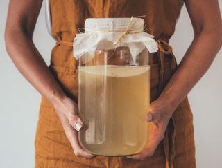 Pasteurisé ou Non Pasteurisé : Pourquoi cela Change Tout dans le Kombucha ?
